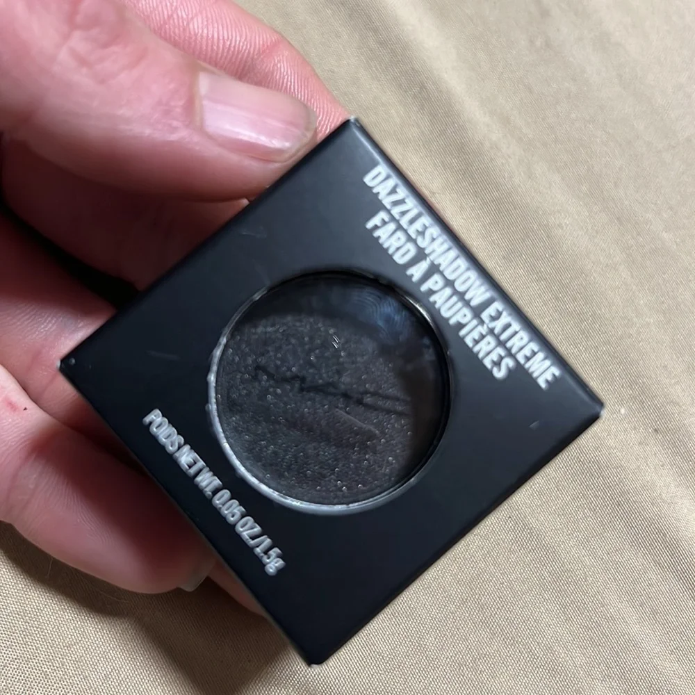 ♣️💙Mac Illuminaughty Dazzleshadow